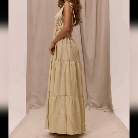 Halterneck Plunge Front Ruched Tiered Elegant Boho Romantic Linen Feel Maxi Dres - Picture 3 of 4